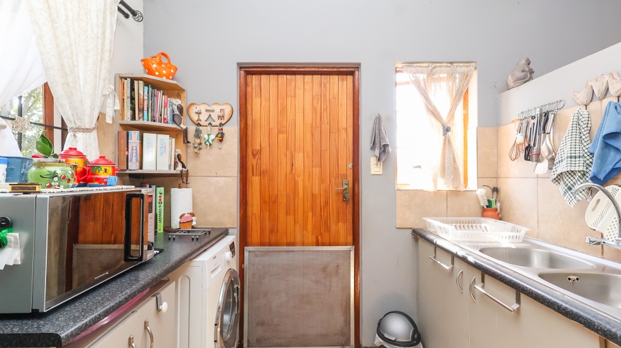 3 Bedroom Property for Sale in The Coves North West